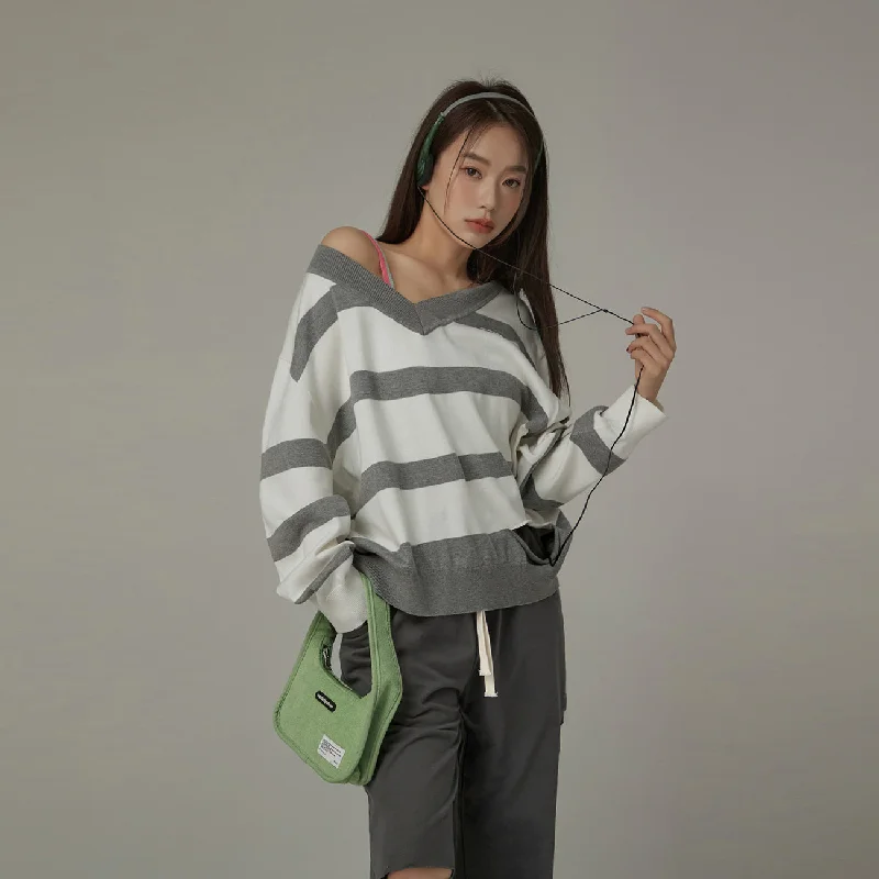 Color Matching V-Neck Striped Knit Sweater